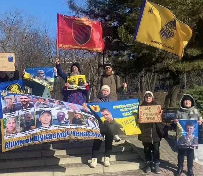 Обстріли зірвали акцію родин полонених у центрі Запоріжжя